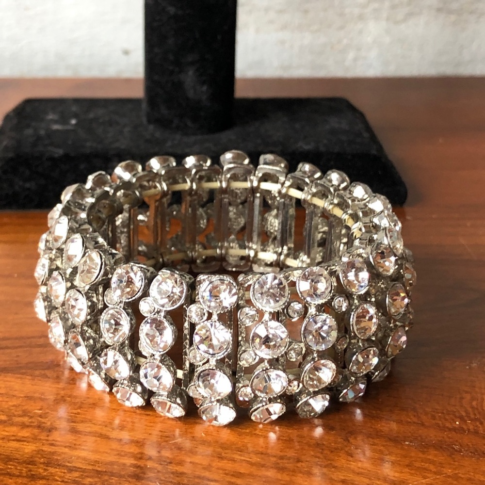 Spectacular rhinestone crystal stretch bracelet